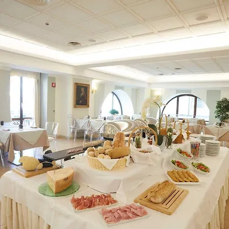 Concord Hotel 4*